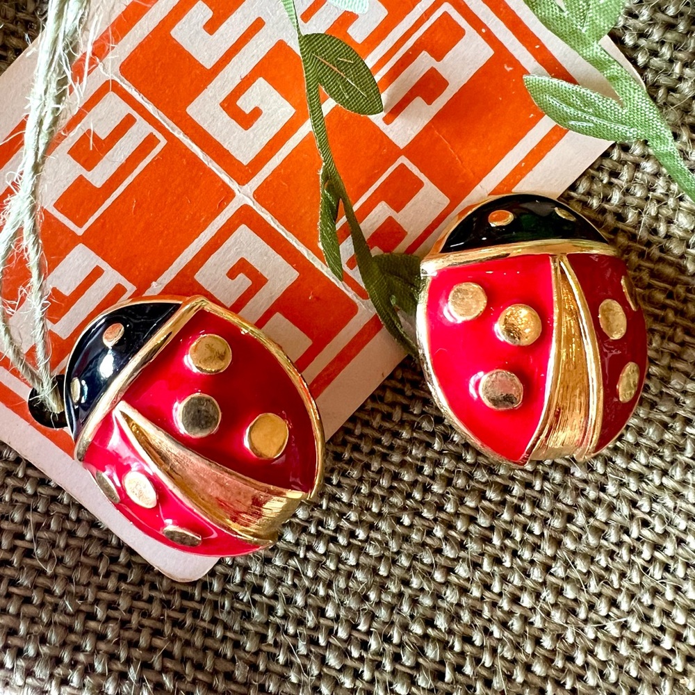 Vintage Avon Lady Bug 🐞 Vintage Clip Ons Earrings Fairycore Whimsical Festival